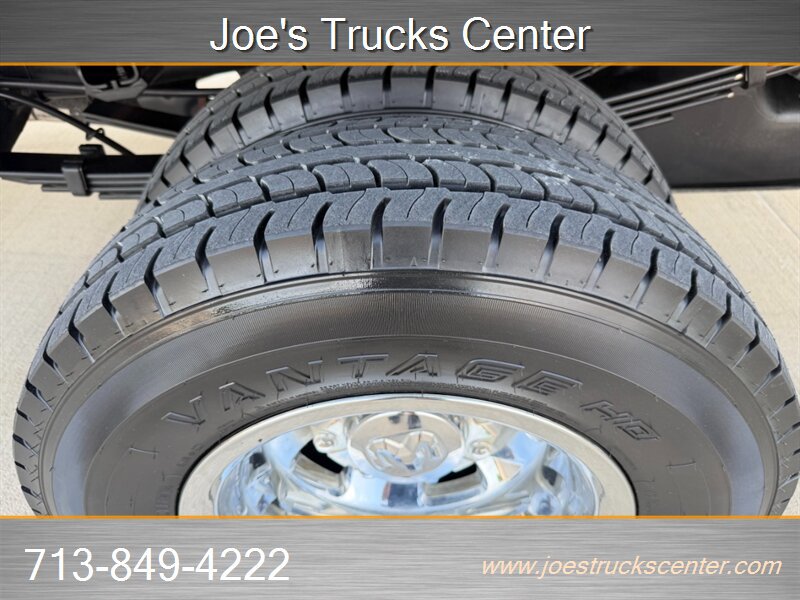 Used 2020 RAM 3500 Tradesman w/ Chrome Appearance Group RWD image 48