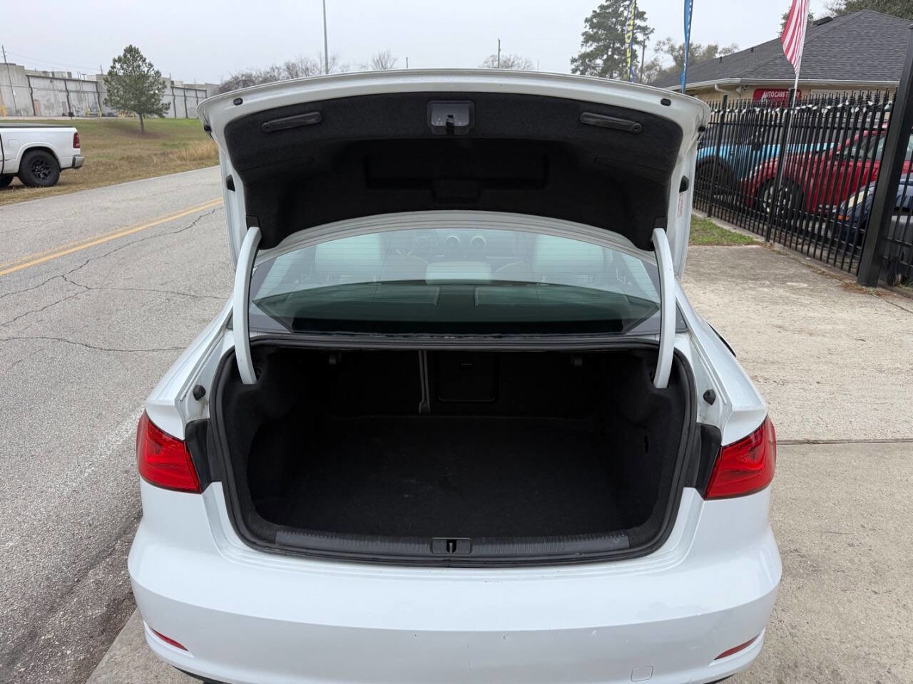 Used 2015 Audi A3 TDI Premium Plus image 9