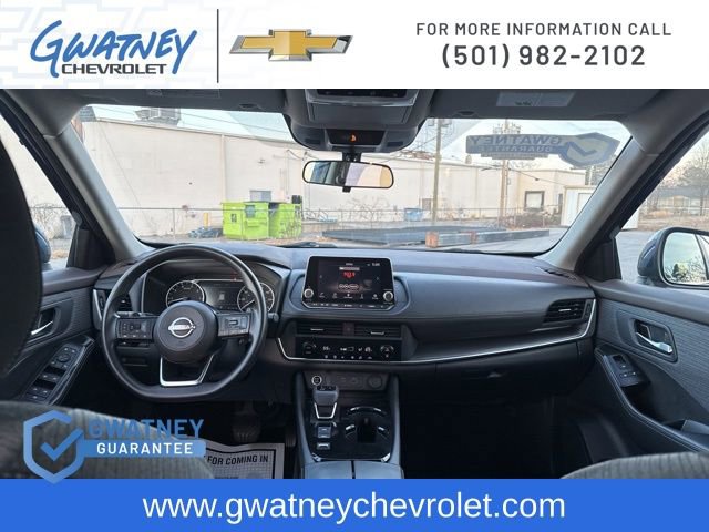 Used 2023 Nissan Rogue SV image 23