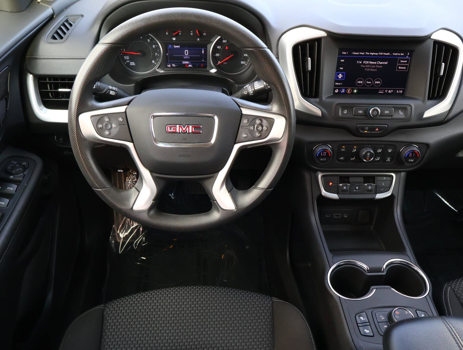Used 2022 GMC Terrain SLE w/ Driver Convenience Package image 9