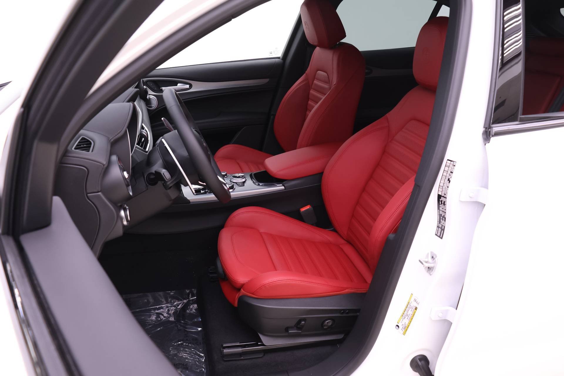 New 2026 Alfa Romeo Stelvio Sprint image 7