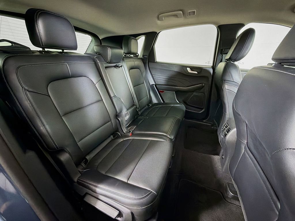 Used 2025 Ford Escape Platinum AWD/4WD image 23