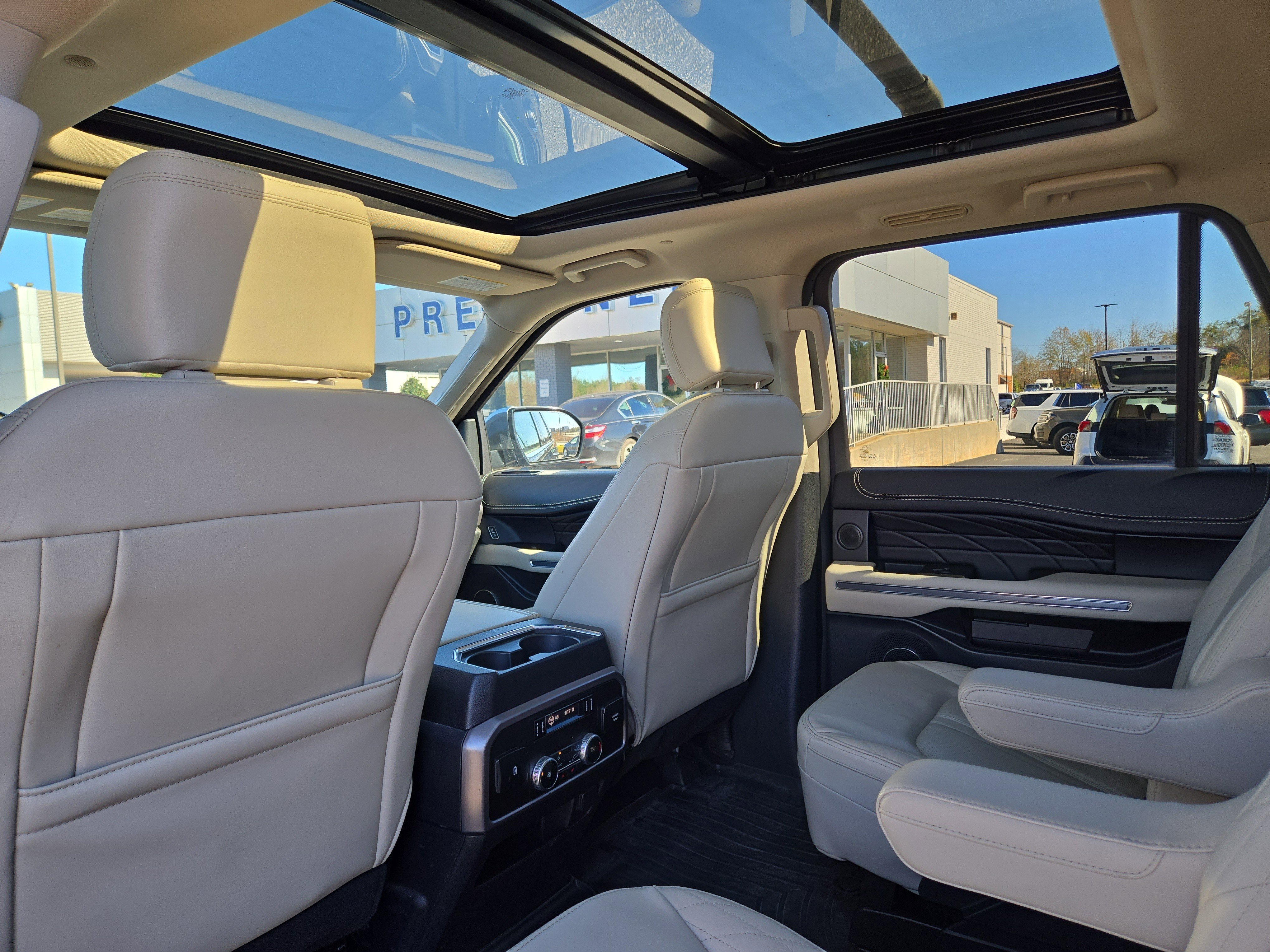 Used 2020 Ford Expedition Platinum image 17