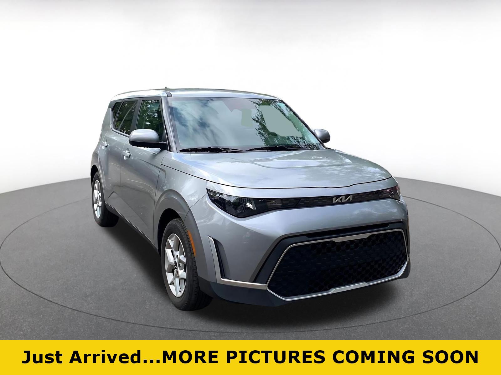 Used 2025 Kia Soul LX w/ LX Technology Package