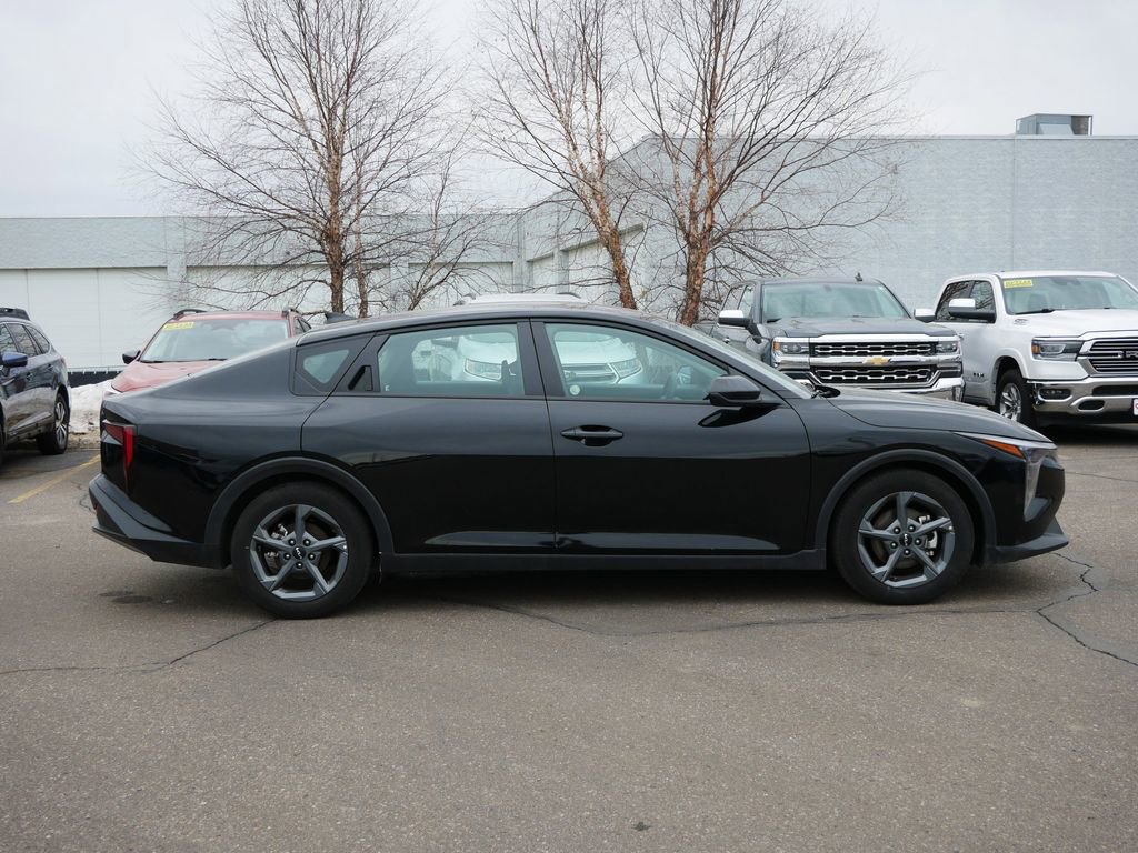 Used 2025 Kia K4 LXS image 8