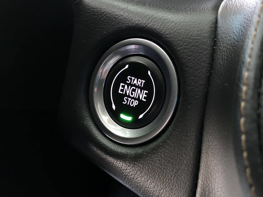 Used 2021 GMC Yukon XL AT4 w/ AT4 Premium Plus Package AWD/4WD image 21
