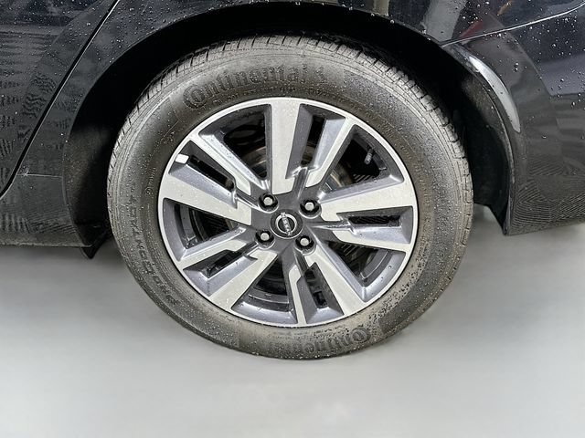 Used 2023 Nissan Versa SV FWD image 28