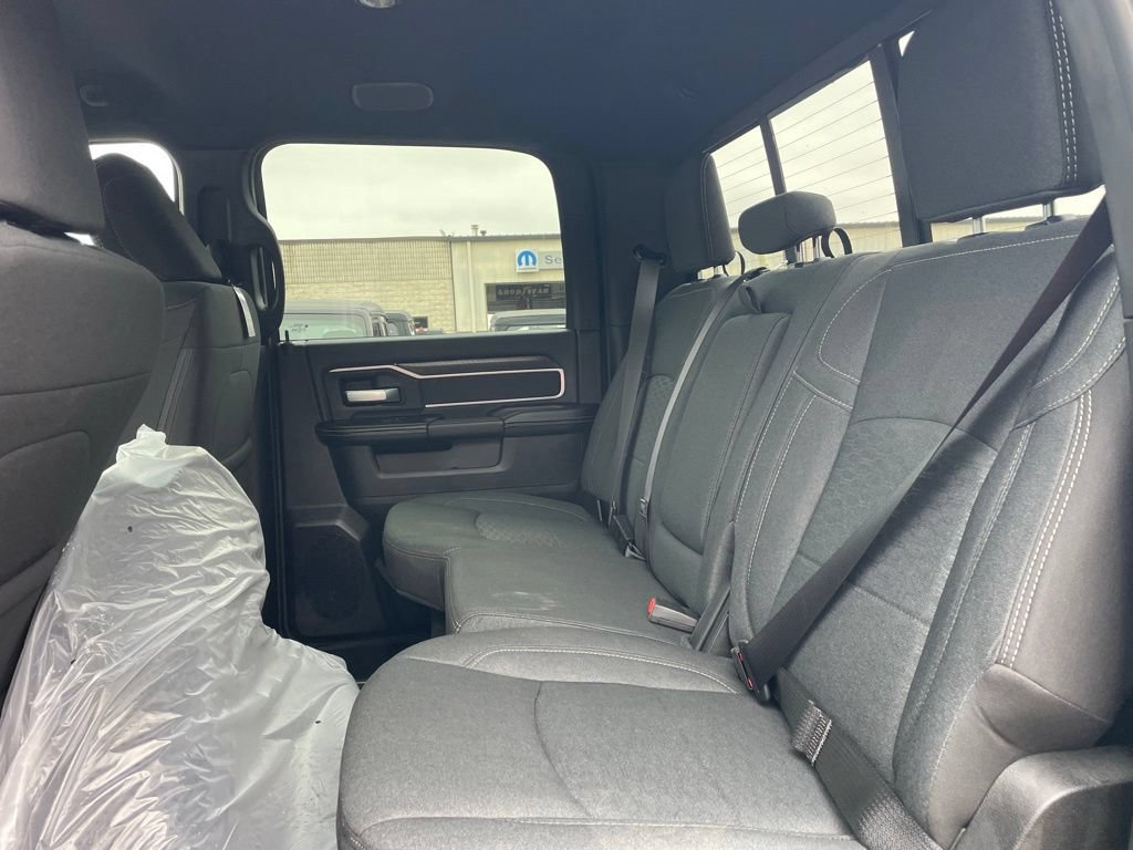 New 2026 RAM 2500 Big Horn AWD/4WD image 9