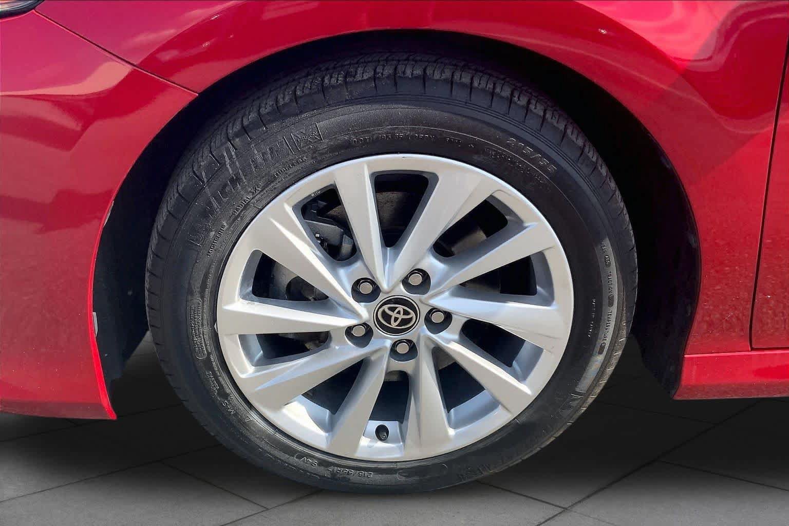 Used 2023 Toyota Camry LE FWD image 11
