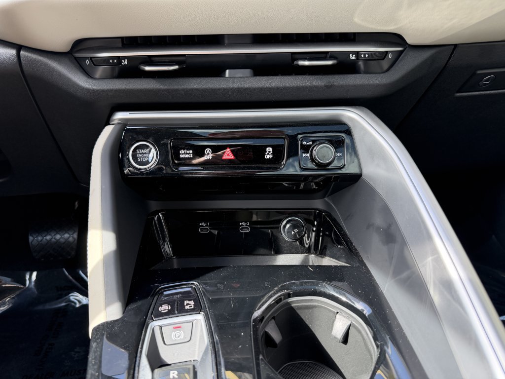 Used 2025 Audi Q5 Premium AWD/4WD image 28