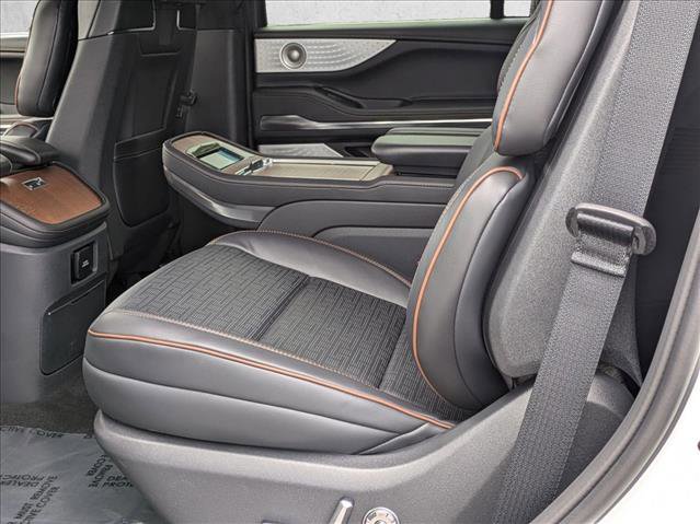 New 2025 Lincoln Navigator Black Label AWD/4WD image 14