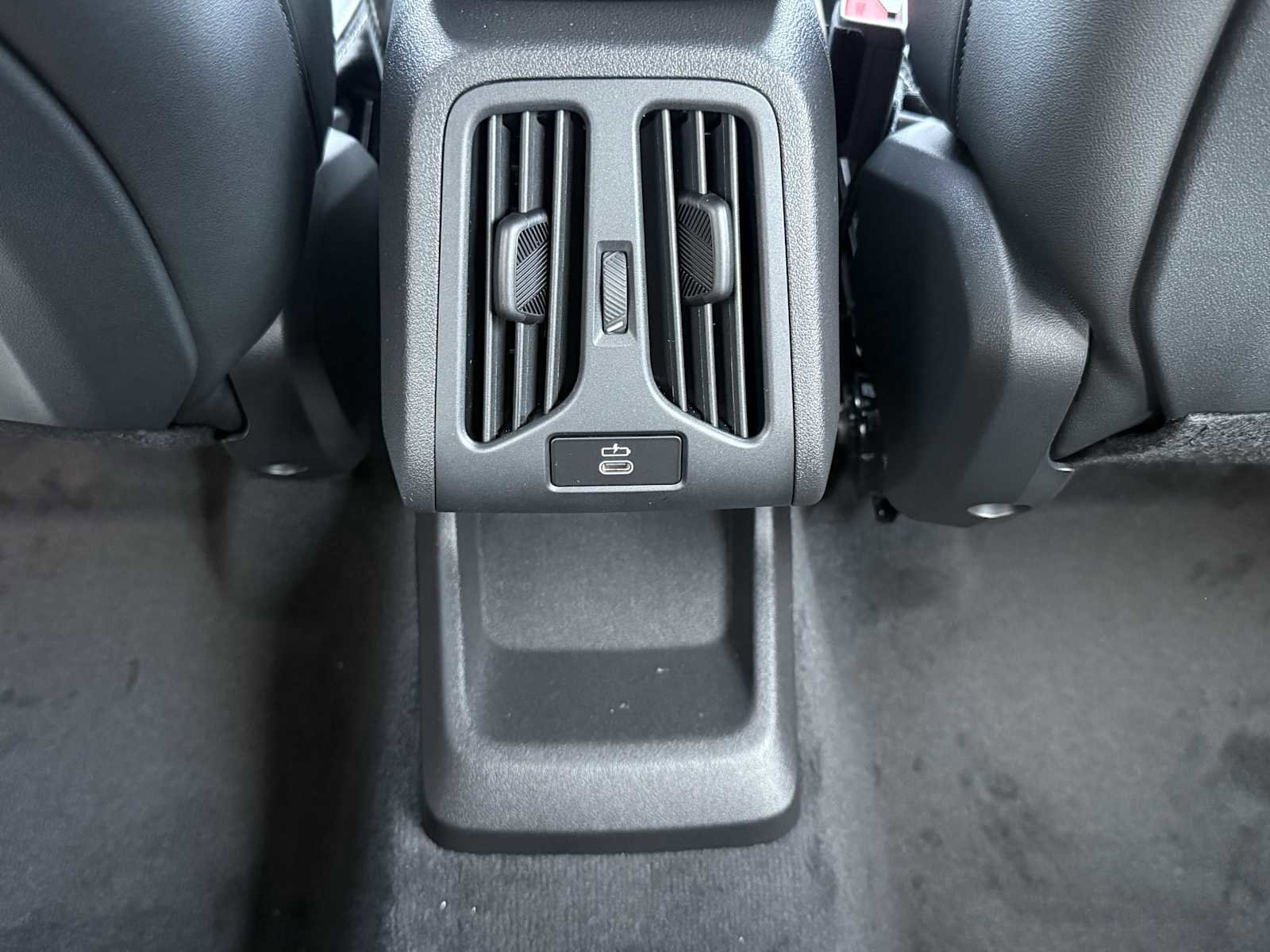 New 2026 BMW X1 xDrive28i w/ Convenience Package image 30