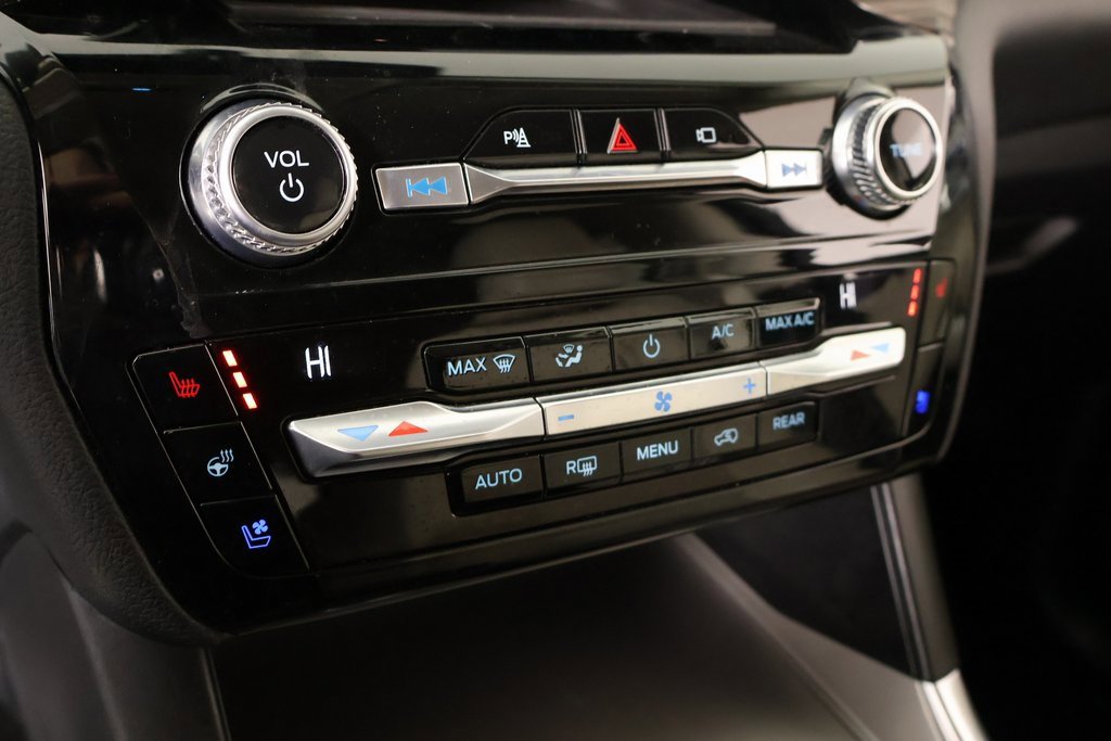 Used 2021 Ford Explorer Limited image 8