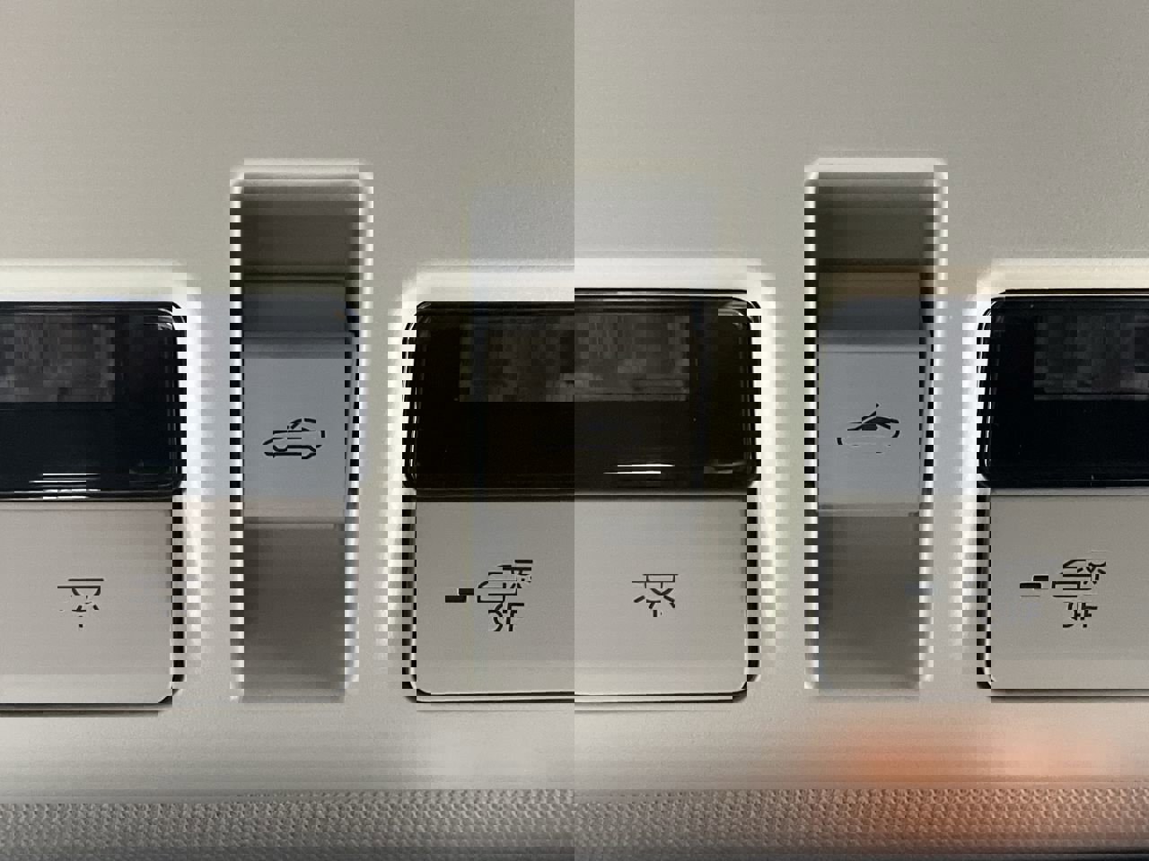 Certified 2025 MAZDA CX-50 2.5 Hybrid w/ Premium Plus Pkg image 26