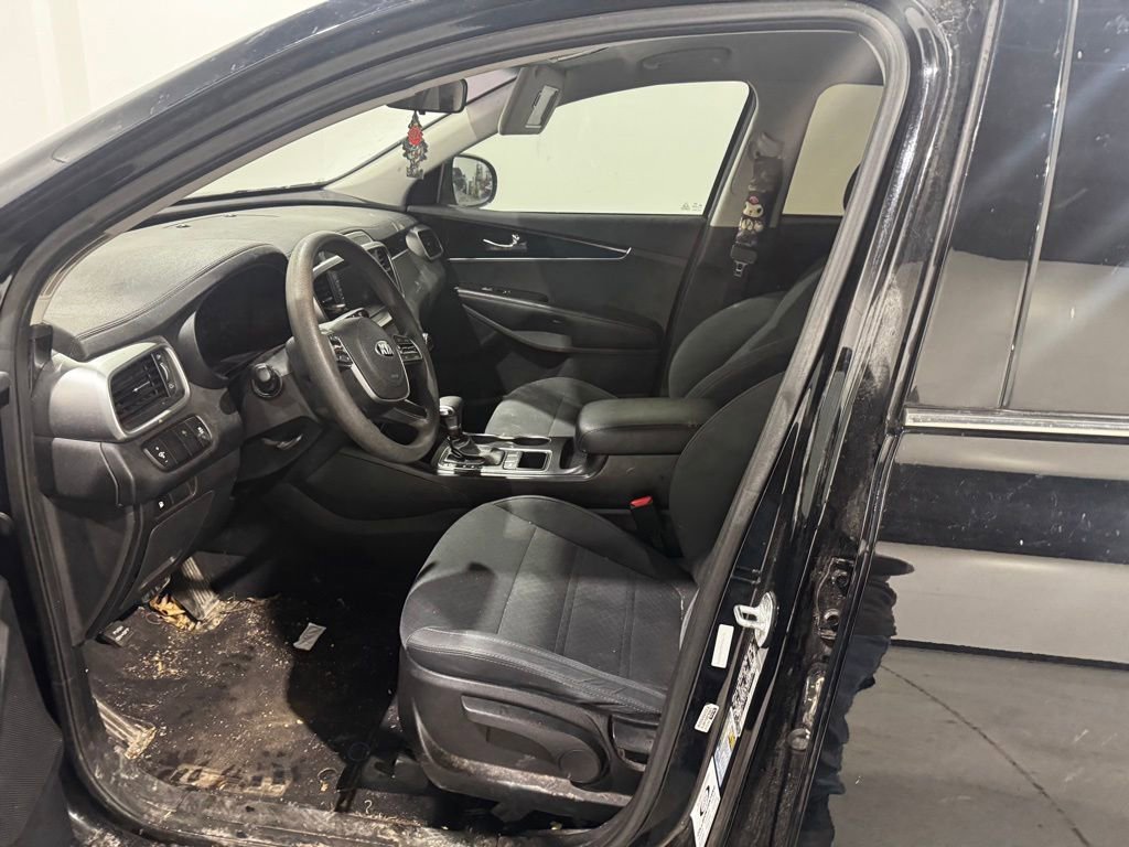 Used 2019 Kia Sorento L image 11