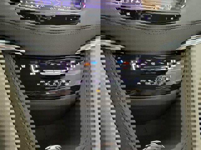 Certified 2022 Cadillac XT5 Premium Luxury image 23