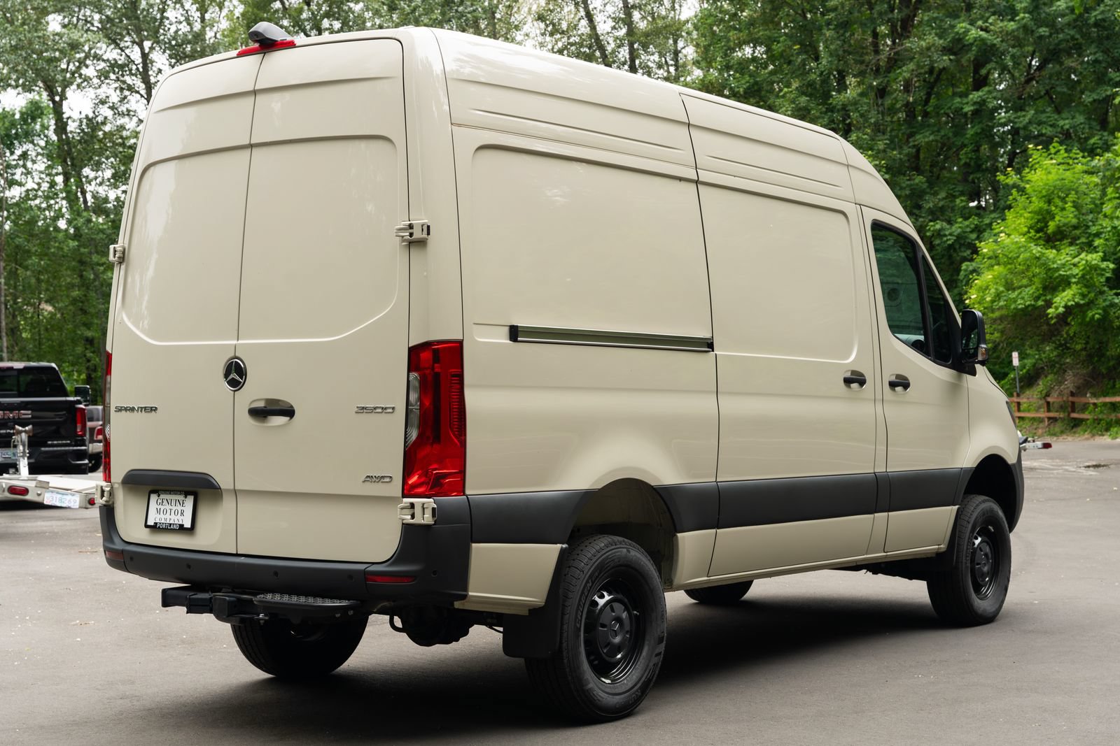 Used 2025 Mercedes-Benz Sprinter 2500 image 5