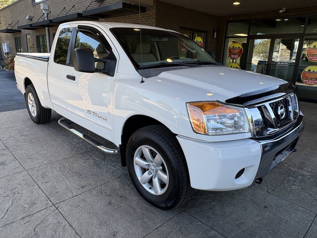 Used 2008 Nissan Titan SE RWD image 4