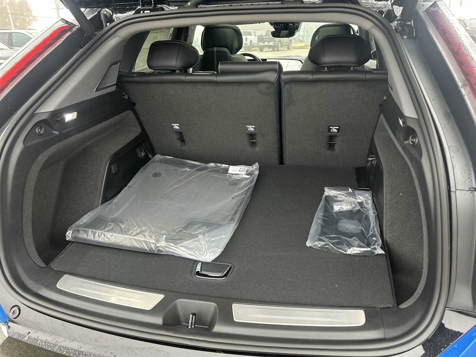 New 2026 Cadillac Optiq Luxury 1 image 25