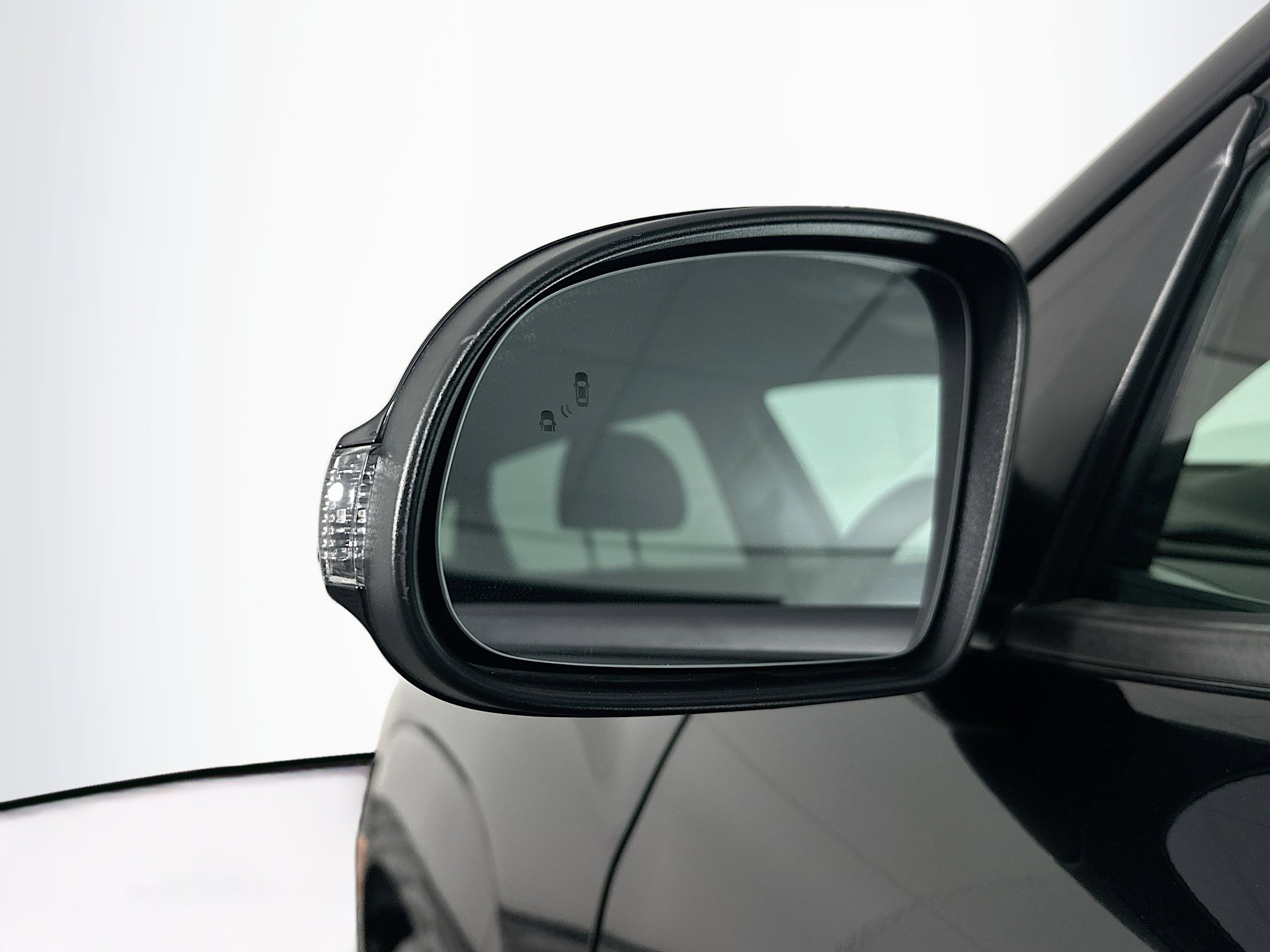 Used 2023 Hyundai Kona SE FWD image 16