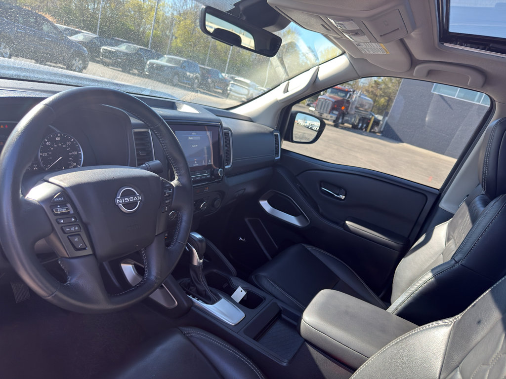 Used 2024 Nissan Frontier SL w/ Technology Package AWD/4WD image 26