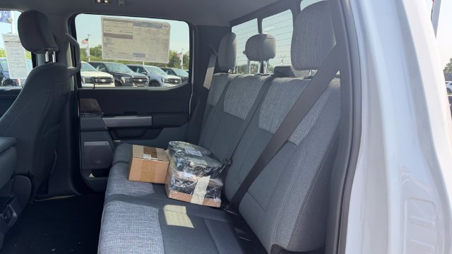 New 2026 Ford F350 XLT w/ XLT Premium Package AWD/4WD image 16