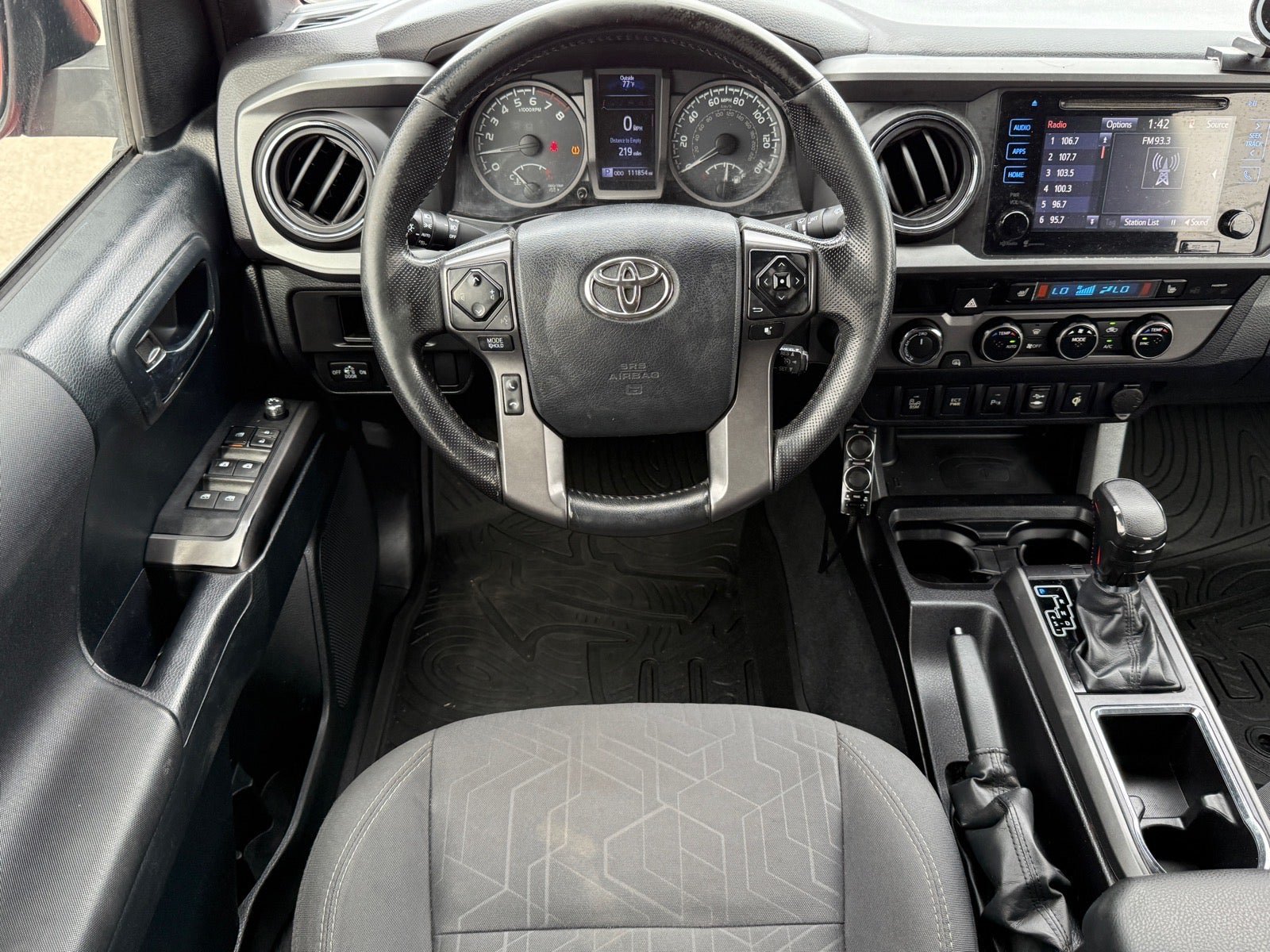 Used 2016 Toyota Tacoma TRD Off-Road w/ Premium & Technology Package AWD/4WD image 16