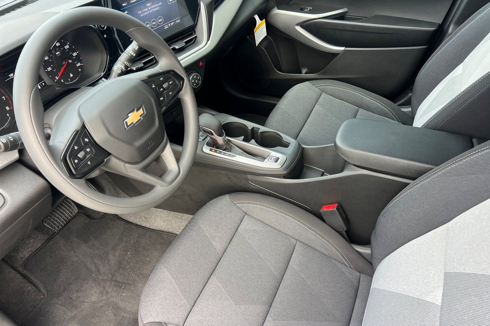 Used 2026 Chevrolet Trax LS FWD image 10
