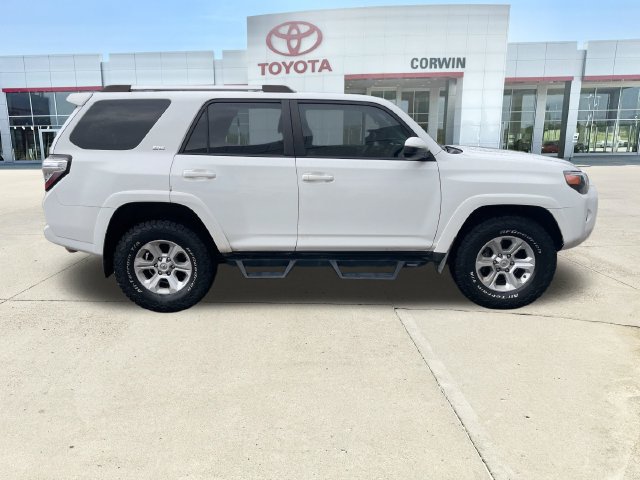 Used 2021 Toyota 4Runner SR5 AWD/4WD image 7