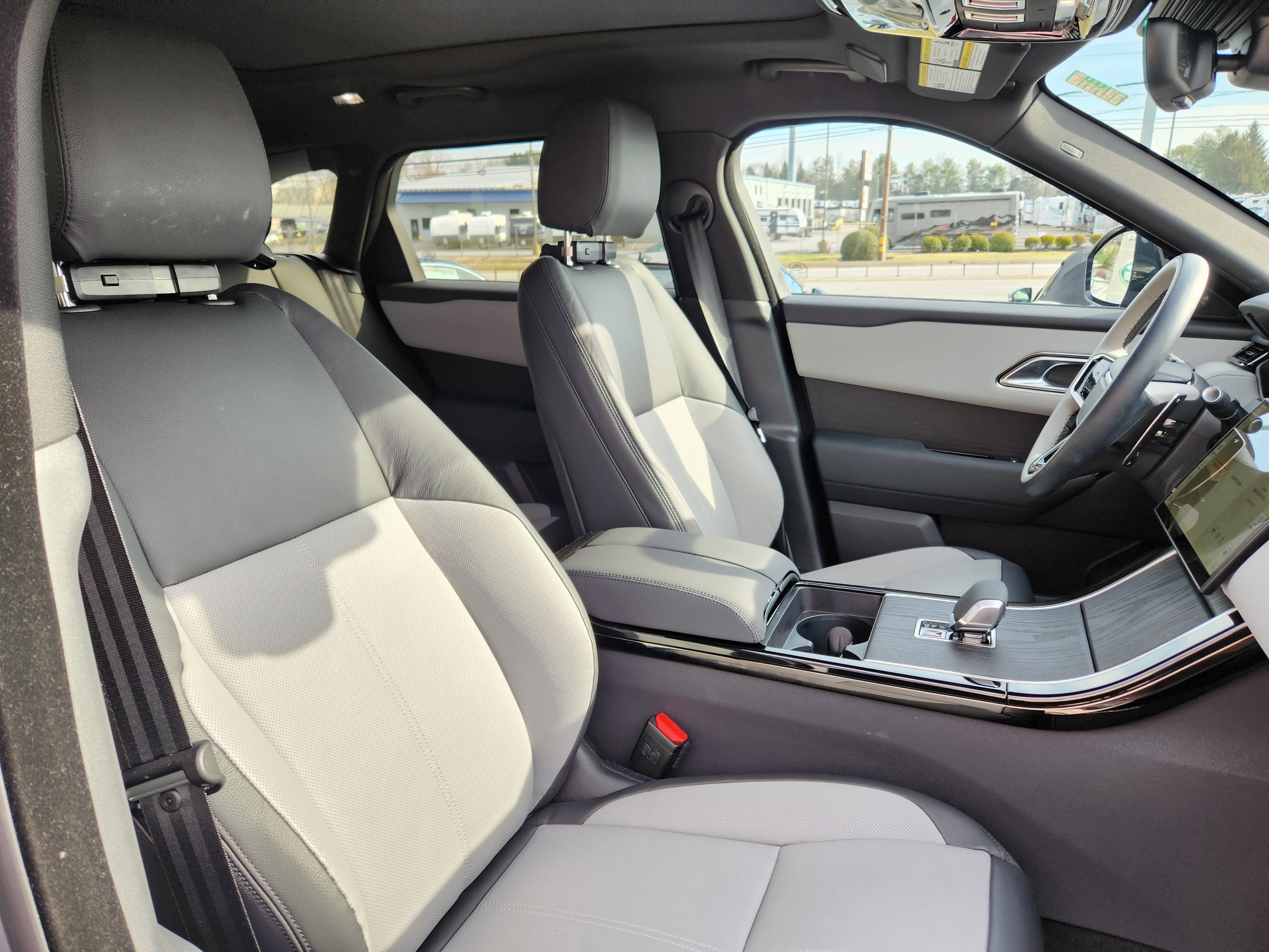 Certified 2026 Land Rover Range Rover Velar Dynamic SE image 16