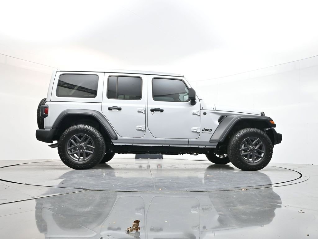 Used 2024 Jeep Wrangler Sport S image 38