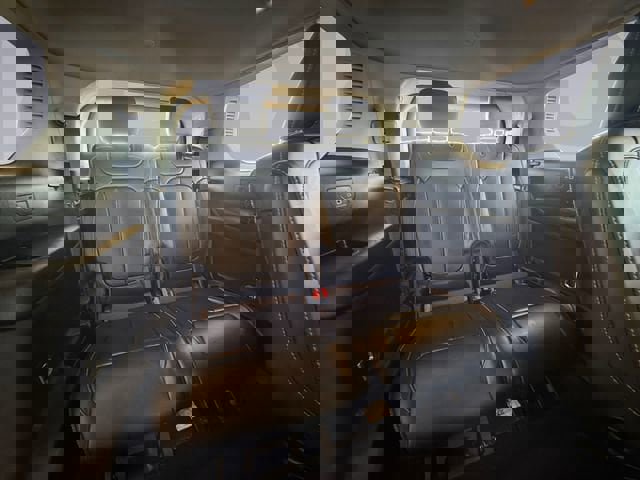 Used 2021 Jeep Grand Cherokee L Limited AWD/4WD image 18