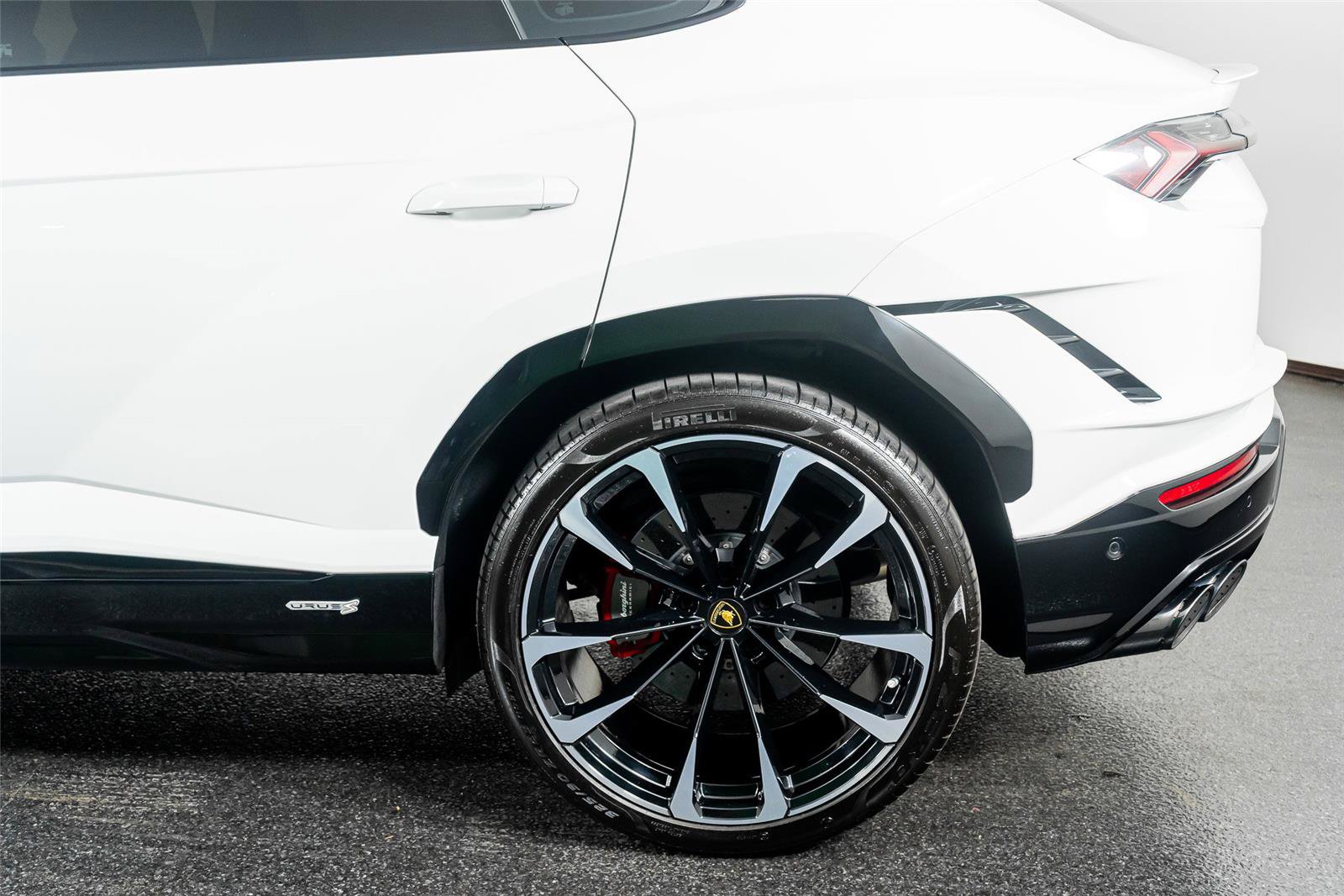 Used 2023 Lamborghini Urus S AWD/4WD image 16