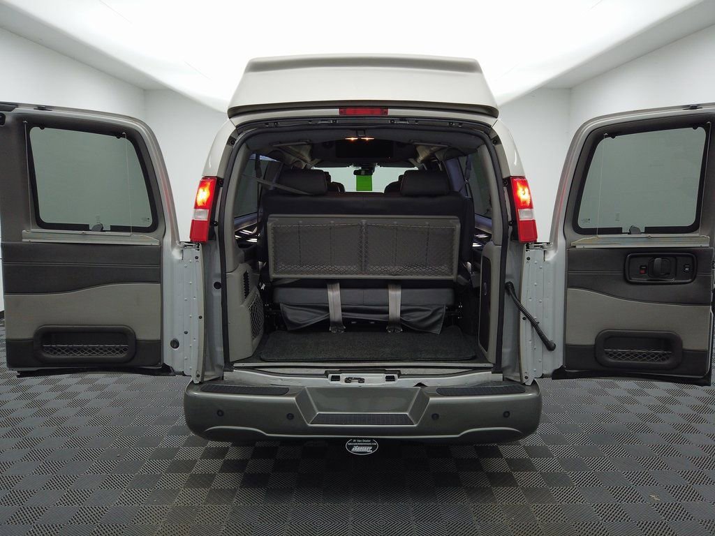 Used 2020 Chevrolet Express 2500 Extended w/ Enhanced Convenience Package image 6