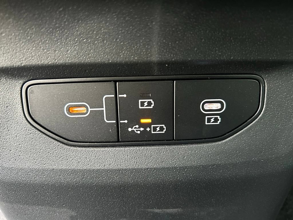 Used 2025 Kia EV6 Light RWD image 13
