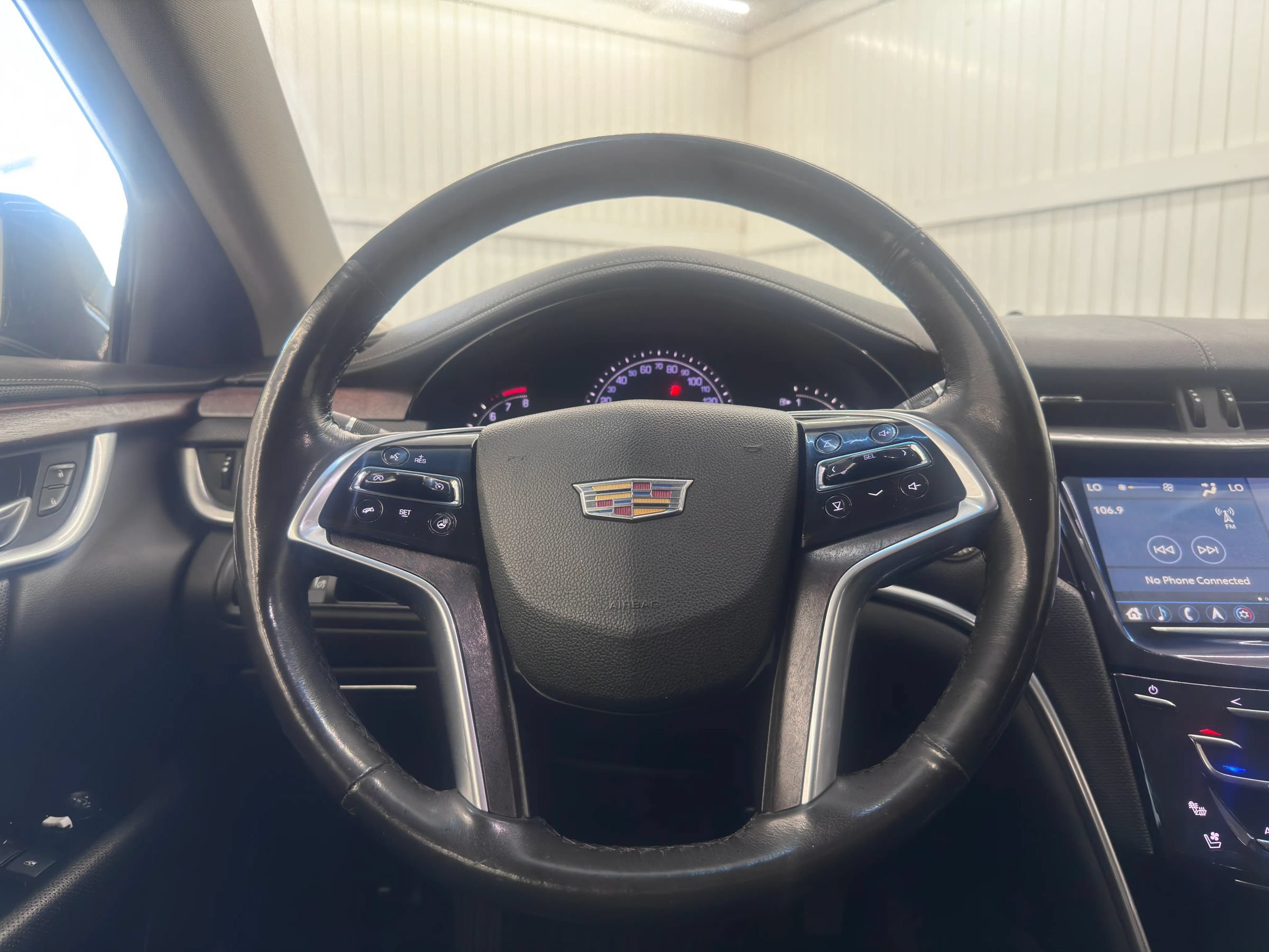 Used 2019 Cadillac XTS Luxury FWD image 19