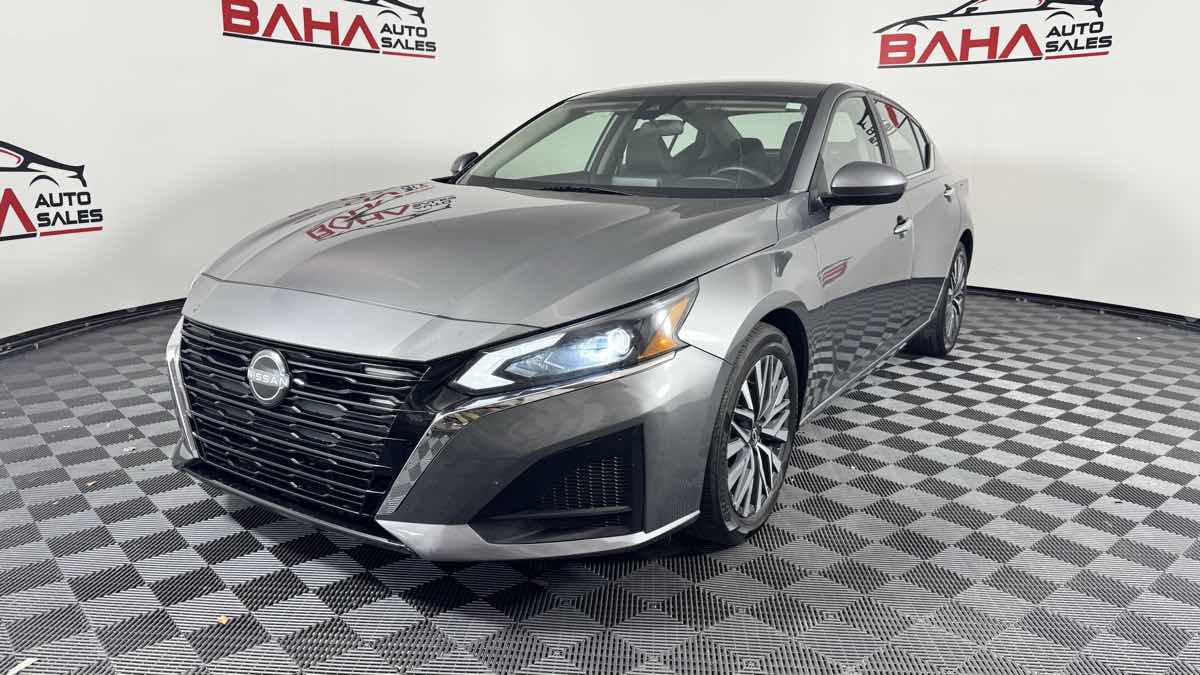 Used 2023 Nissan Altima 2.5 SV FWD image 3