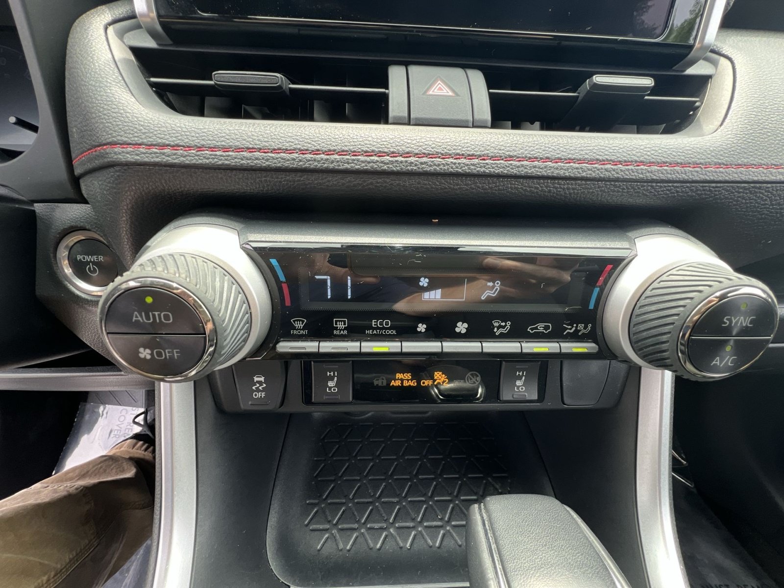 Used 2024 Toyota RAV4 SE w/ Weather & Moonroof Package AWD/4WD image 20