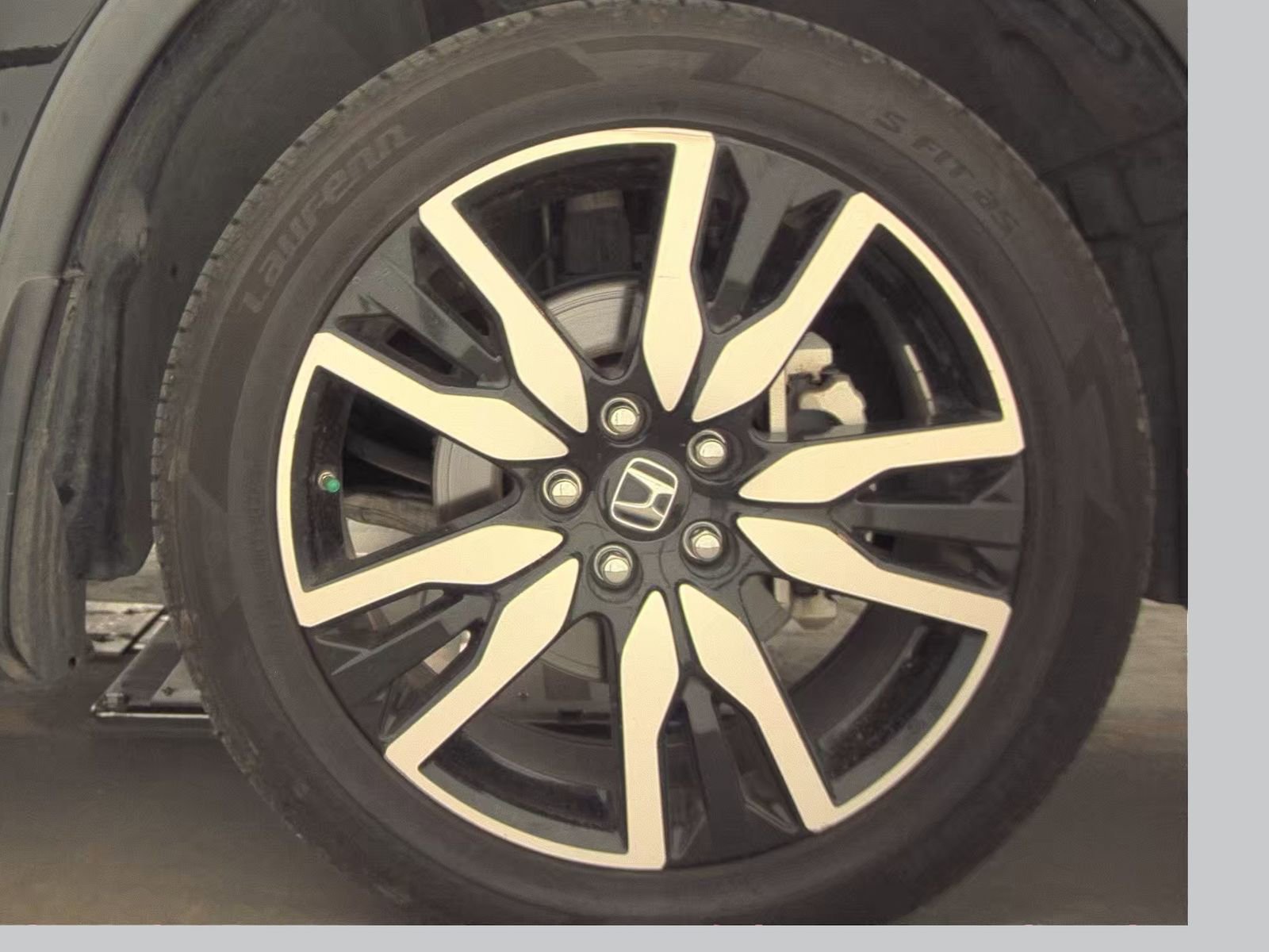 Used 2019 Honda Pilot Touring image 10