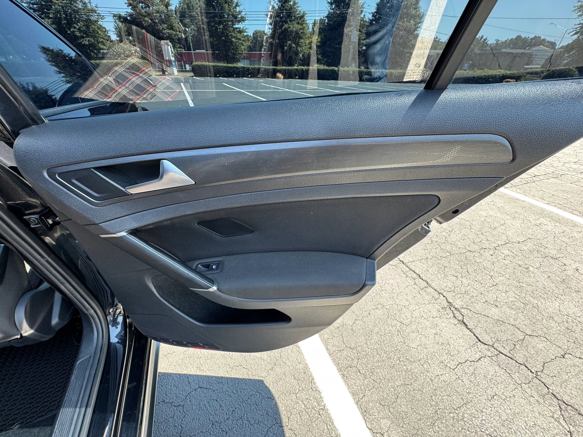 Used 2021 Volkswagen GTI SE image 17