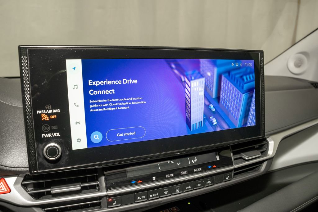 Used 2025 Toyota Sienna XLE image 15