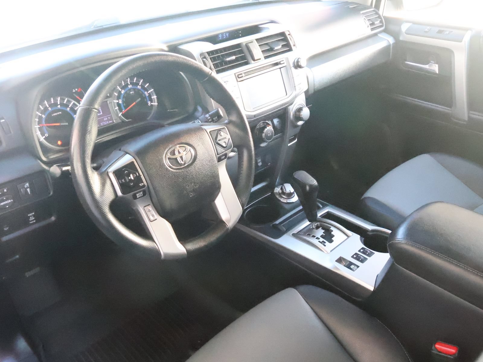 Used 2016 Toyota 4Runner SR5 Premium AWD/4WD image 23