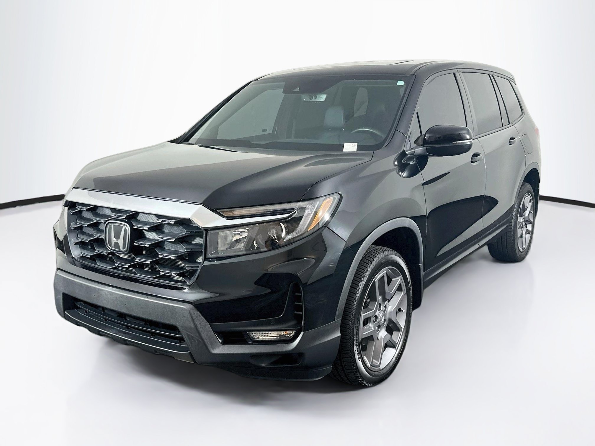 Used 2023 Honda Passport EX-L image 3