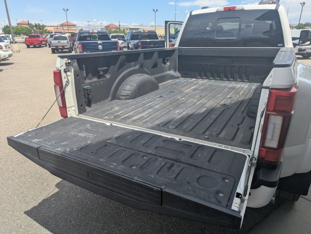 Used 2022 Ford F450 Platinum w/ FX4 Off-Road Package AWD/4WD image 30