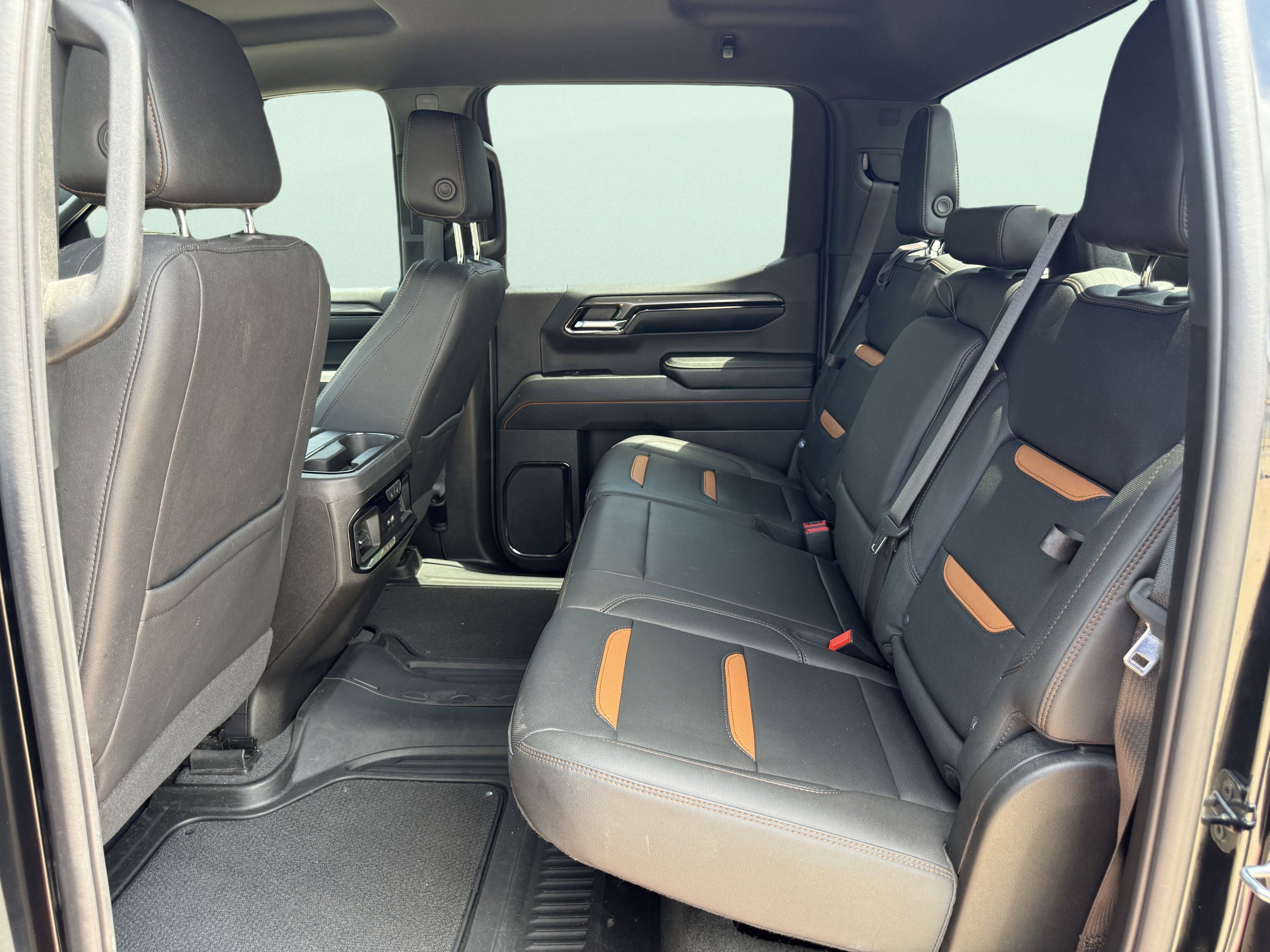 Used 2024 GMC Sierra 1500 AT4 image 35