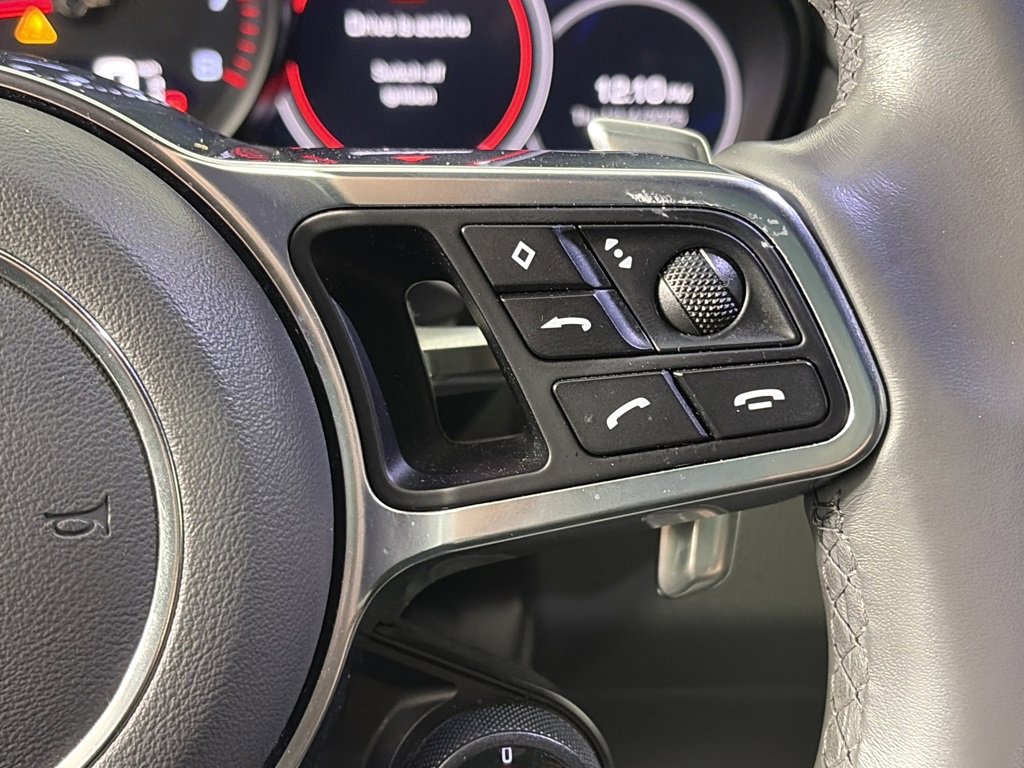 Used 2020 Porsche Cayenne image 18