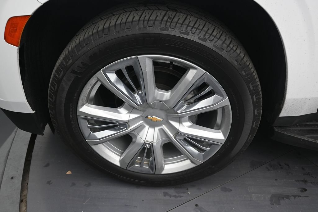 Used 2022 Chevrolet Suburban High Country RWD image 9