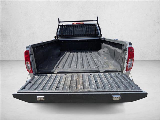 Used 2018 Nissan Frontier SV RWD image 6