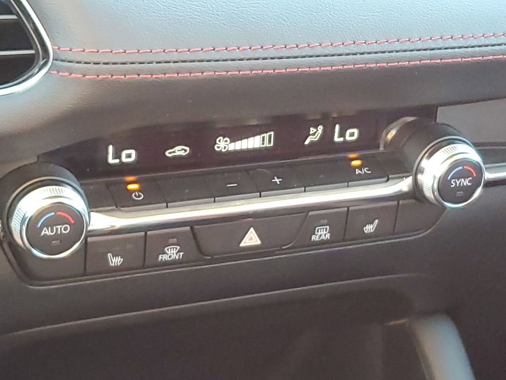 Used 2023 MAZDA MAZDA3 s image 34