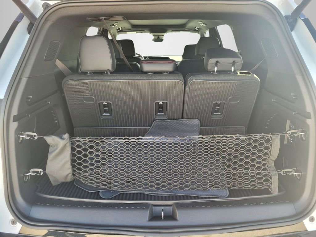 New 2026 Chevrolet Traverse RS w/ LPO, Floor Liner Package image 7